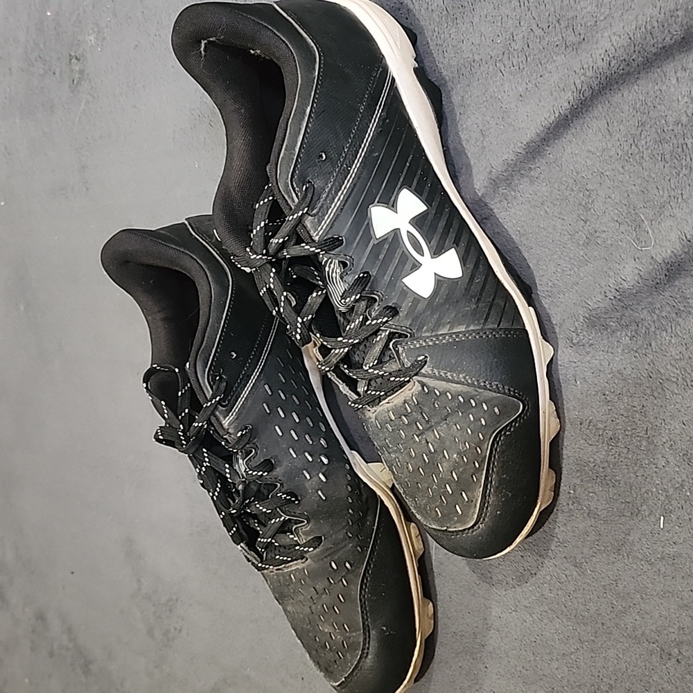 #Under Armour Black and White Men's #cleats EUC Size 12.5